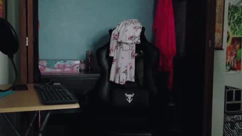 Snapshot of treejeanne chatting on September 22, 2025, 10:34 pm TreeJeanne online show from September 22, 2025, 10:34 pm