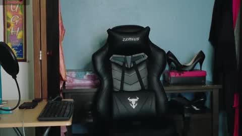 Snapshot of treejeanne chatting on October 3, 2025, 11:35 pm TreeJeanne online show from October 3, 2025, 11:35 pm