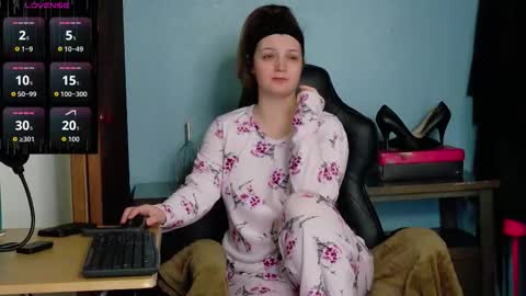 Snapshot of treejeanne chatting on October 12, 2025, 2:54 am TreeJeanne online show from October 12, 2025, 2:54 am