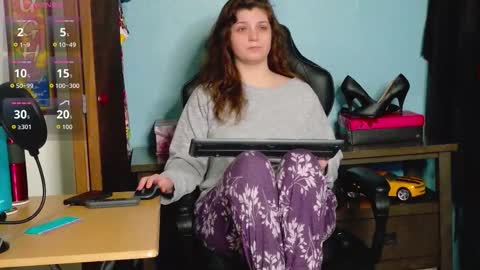 Snapshot of treejeanne chatting on November 10, 2025, 1:15 am TreeJeanne online show from November 10, 2025, 1:15 am