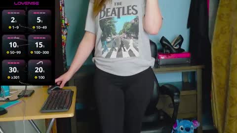 Snapshot of treejeanne chatting on December 16, 2025, 5:18 pm TreeJeanne online show from December 16, 2025, 5:18 pm