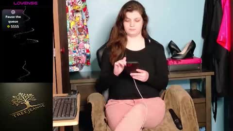 Snapshot of treejeanne chatting on January 17, 2026, 5:38 pm TreeJeanne online show from January 17, 2026, 5:38 pm