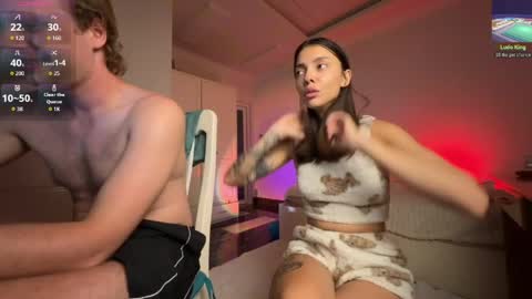 Sarah And Jon online show from April 18, 2026, 11:03 am