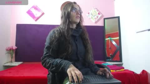 Treisy online show from March 25, 2026, 11:16 am