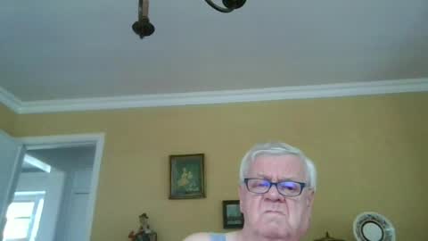 Snapshot of trekbeestje1 chatting on June 23, 2026, 6:44 am trekbeestje online show from June 23, 2026, 6:44 am
