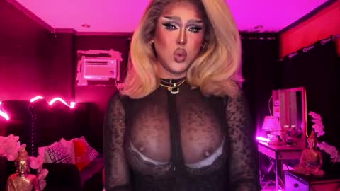 Jade online show from November 15, 2025, 4:47 pm