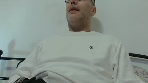 trevido4u online show from February 3, 2025, 4:46 am