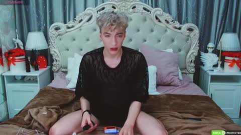 TrevorBenson online show from November 9, 2025, 9:35 pm