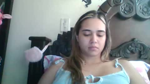 triana_bell online show from December 16, 2024, 3:00 pm