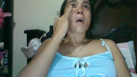 triana_bell online show from February 19, 2025, 2:23 am