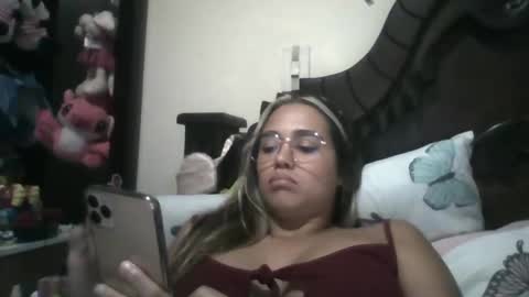 triana_bell online show from March 8, 2025, 10:56 pm