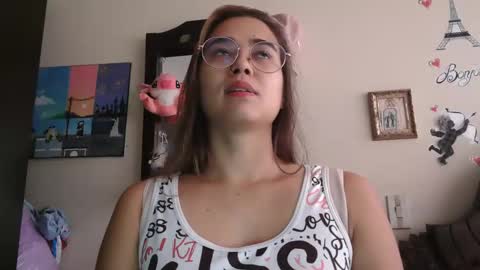 triana_bell online show from February 17, 2026, 5:19 pm