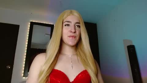 triana_damelio online show from February 13, 2025, 7:52 pm