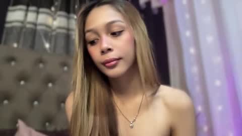 Triana online show from December 15, 2024, 11:42 pm