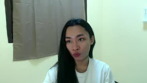 tricia_slut online show from March 2, 2025, 3:37 pm