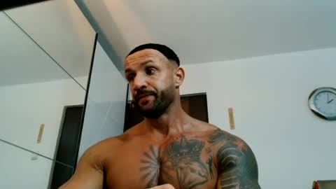 Snapshot of tridentmuscles chatting on June 17, 2026, 11:01 am tridentmuscles online show from June 17, 2026, 11:01 am