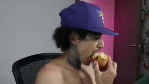 - trieone online show from April 10, 2026, 2:33 pm