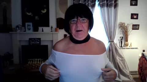 trinity1011 online show from October 1, 2025, 6:52 am