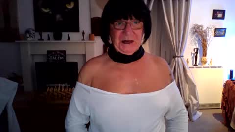 trinity1011 online show from October 5, 2025, 8:18 pm