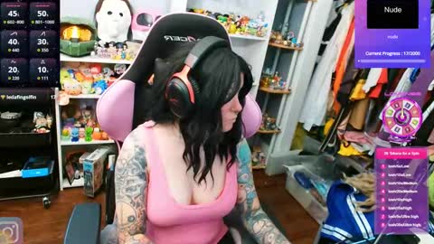 Trin Kat pet online show from October 3, 2025, 7:22 pm