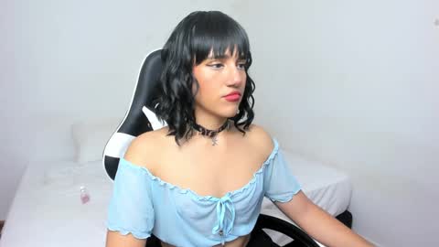 Snapshot of trinydoll chatting on February 5, 2025, 12:17 pm Triny online show from February 5, 2025, 12:17 pm