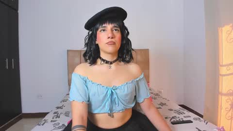 Snapshot of trinydoll chatting on September 9, 2025, 12:48 pm Triny online show from September 9, 2025, 12:48 pm