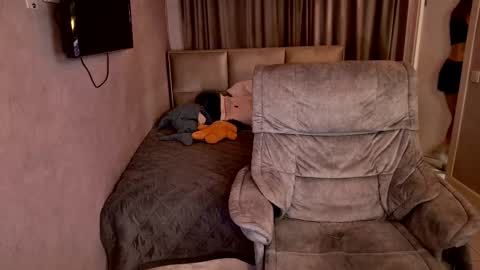 Snapshot of tripleprinces chatting on February 7, 2026, 5:05 pm tripleprinces online show from February 7, 2026, 5:05 pm