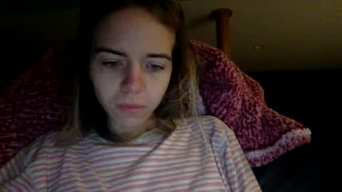 trippybb222 online show from September 9, 2025, 2:38 pm