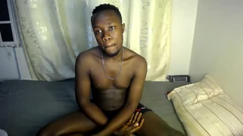 Trisboo5 online show from February 7, 2025, 7:17 pm