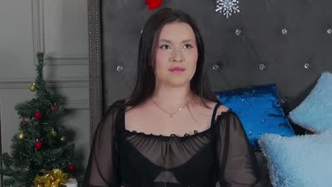 trisha_winslet online show from December 26, 2024, 4:36 pm