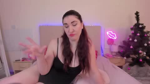 Mia online show from January 9, 2026, 7:00 am