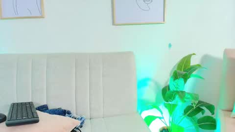 Trissha online show from January 11, 2025, 3:09 pm