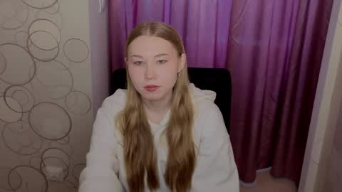 Lana online show from February 9, 2026, 4:49 am