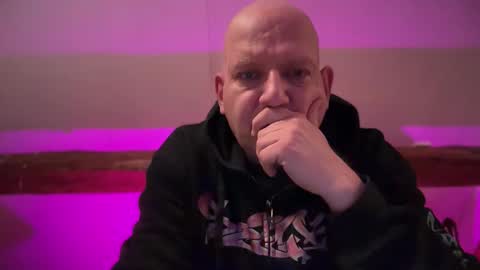 Triton online show from November 15, 2025, 7:10 pm