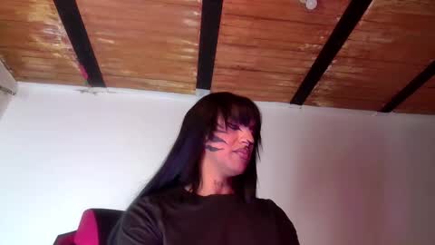 Snapshot of trix_ebony chatting on October 16, 2025, 10:44 pm trix_ebony online show from October 16, 2025, 10:44 pm