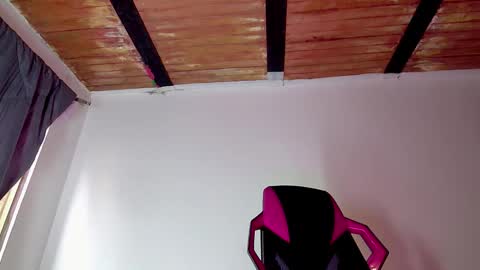 Snapshot of trix_ebony chatting on November 6, 2025, 8:10 pm trix_ebony online show from November 6, 2025, 8:10 pm