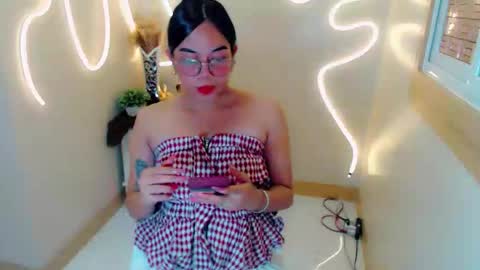 trixie_foxslut online show from January 6, 2026, 10:19 am