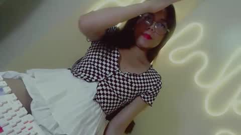 trixie_foxslut online show from January 17, 2026, 11:48 am