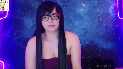trixiedoescamcam online show from June 3, 2026, 5:07 pm