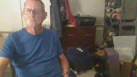 Snapshot of troffer1020 chatting on May 15, 2026, 2:07 am Troffer online show from May 15, 2026, 2:07 am