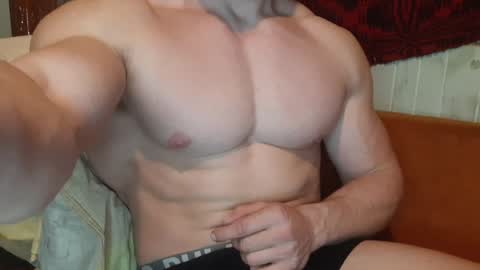 Troncq online show from February 3, 2025, 3:06 pm