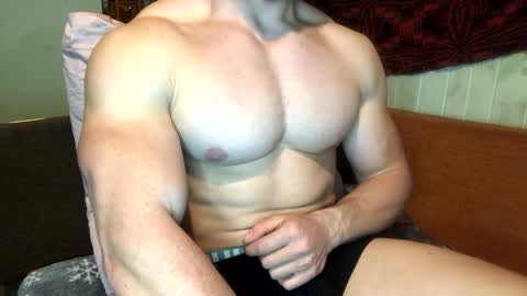 Troncq online show from March 10, 2025, 5:39 pm