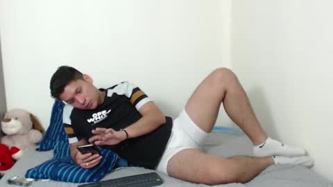Snapshot of troy_evanss chatting on December 9, 2024, 6:46 pm Troy online show from December 9, 2024, 6:46 pm