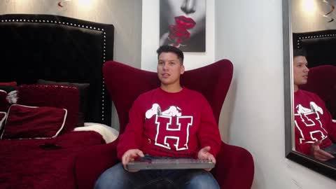 Snapshot of troy_evanss chatting on January 17, 2025, 7:08 am Troy online show from January 17, 2025, 7:08 am