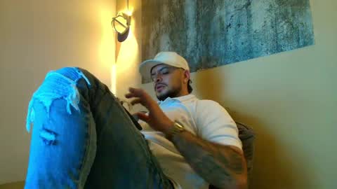 Troy online show from April 7, 2026, 8:04 am