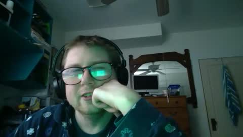 Snapshot of true_manofworth chatting on December 6, 2024, 2:24 am HandicappedLaugher online show from December 6, 2024, 2:24 am