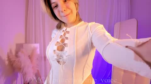 Snapshot of true_voice chatting on April 23, 2026, 12:40 pm Emma online show from April 23, 2026, 12:40 pm