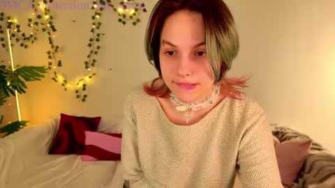 Snapshot of true_voice chatting on May 5, 2026, 12:13 pm Emma online show from May 5, 2026, 12:13 pm