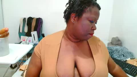 TrueBella30 online show from October 18, 2025, 8:26 am