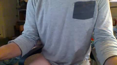 truk1976 online show from November 17, 2025, 3:51 pm